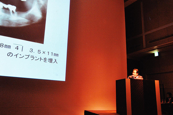 Bicon インプラント学術講演会 2011年